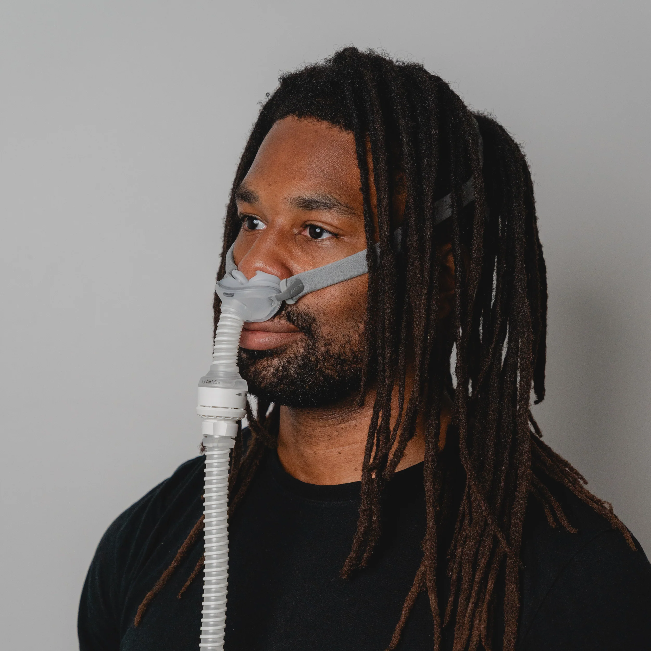 ResMed AirFit™ P10 Nasal Pillow CPAP Mask Complete System with AirMini™ Setup Pack - Image 3