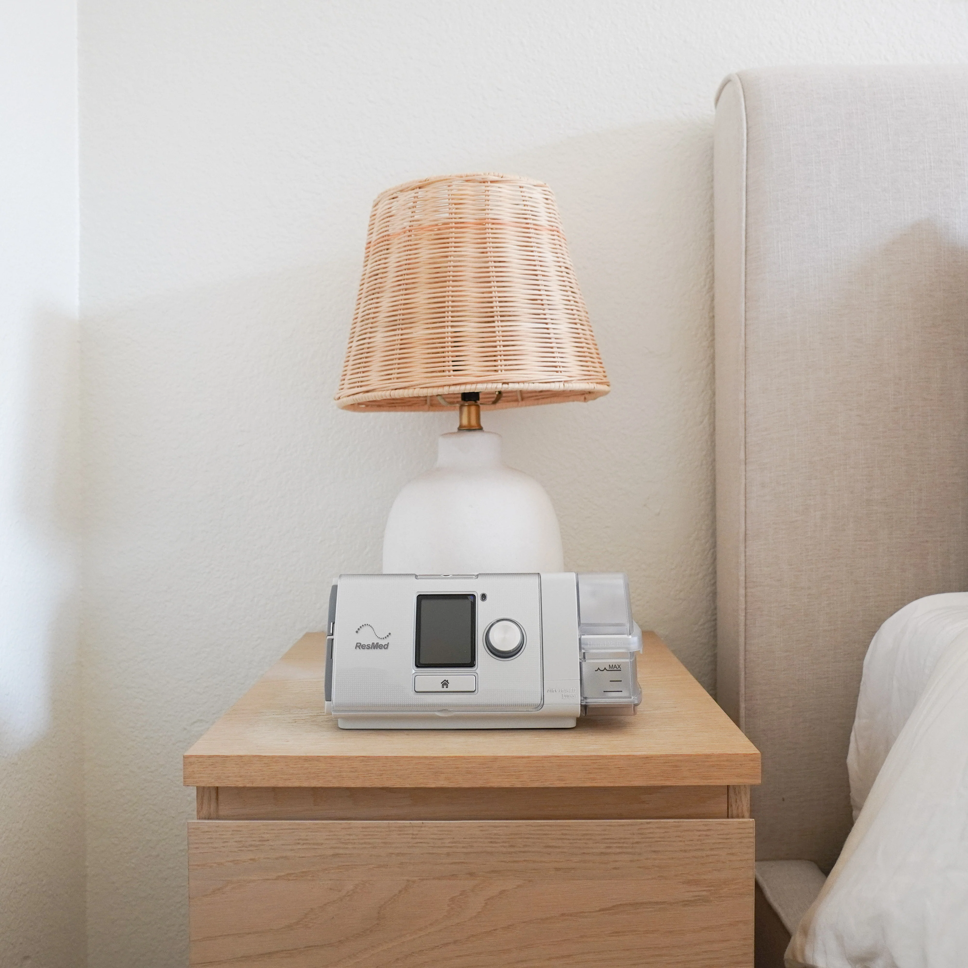 ResMed AirCurve™ 10 VAuto BiLevel CPAP Machine - Image 3